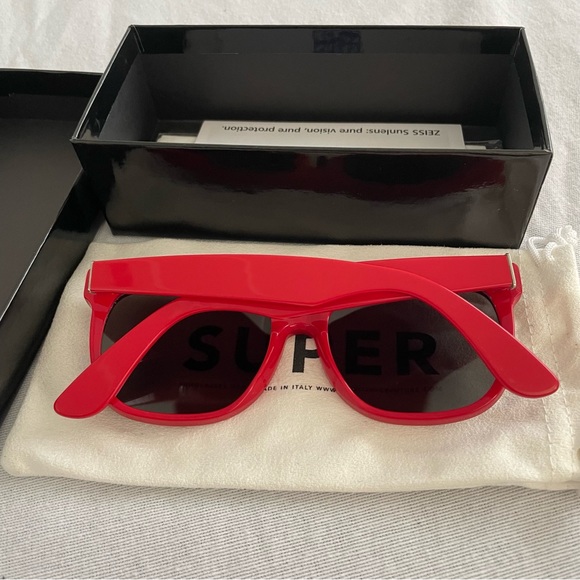 Red sunglasses - Picture 5 of 6